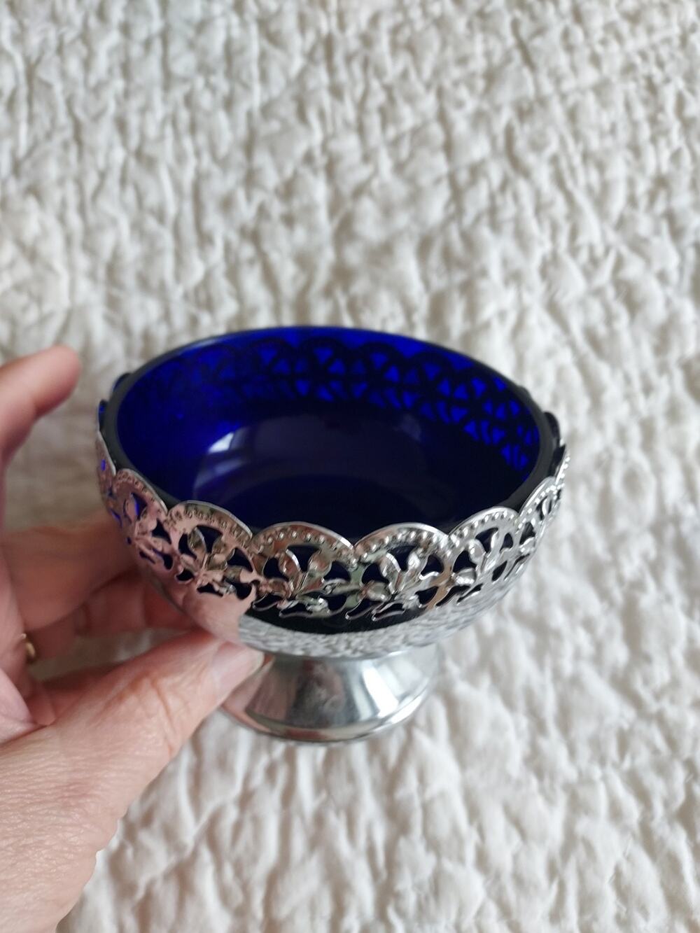 Celtic Design Cobalt Blue Dish 3.5 inches across in silvertone footed dish GUC
